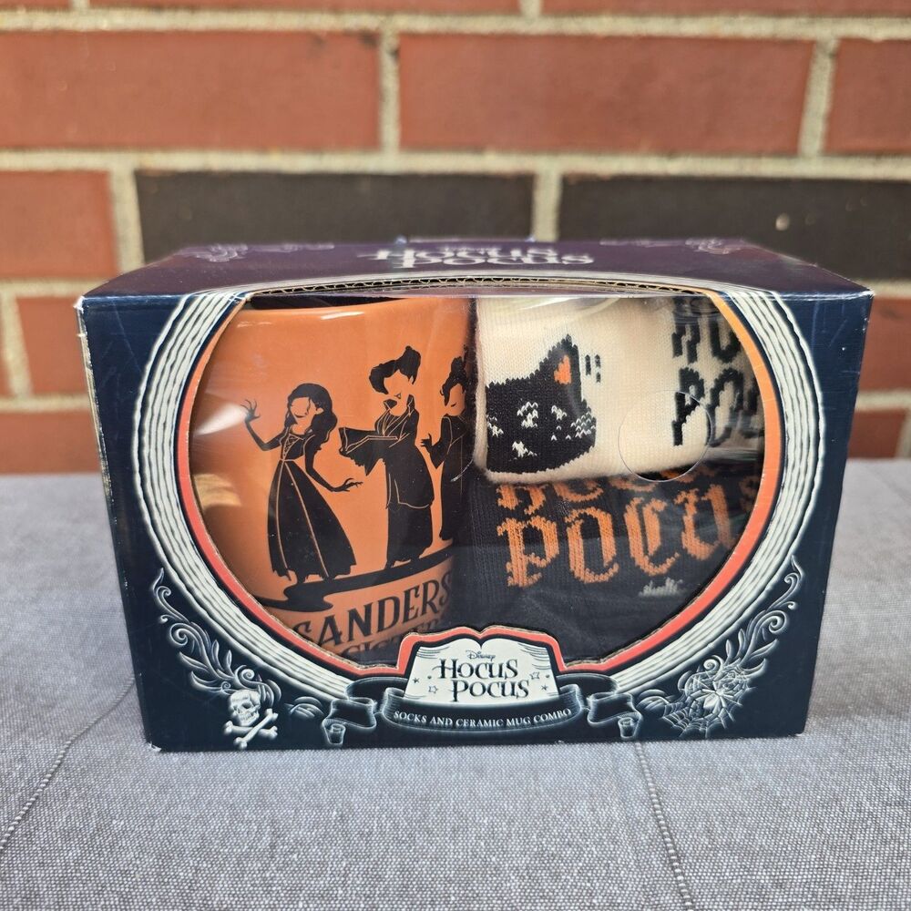 Disney Hocus Pocus Socks & Ceramic Mug Combo Bioworld New Gift Set